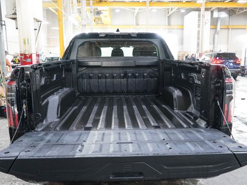 Used 2026 GMC Sierra EV Denali AWD/4WD image 9