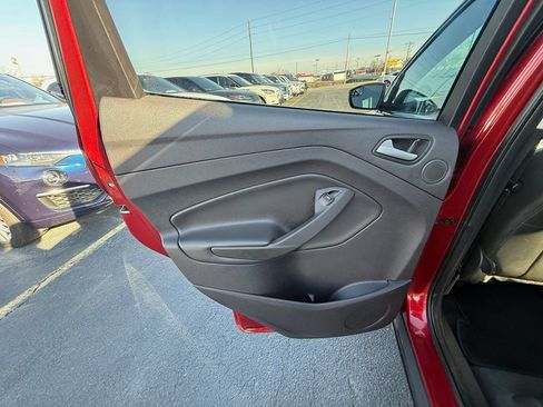 Used 2014 Ford Escape SE w/ SE Chrome Package image 17