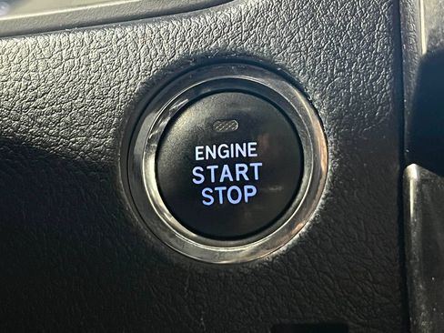 Used 2019 Toyota 4Runner Limited AWD/4WD image 21