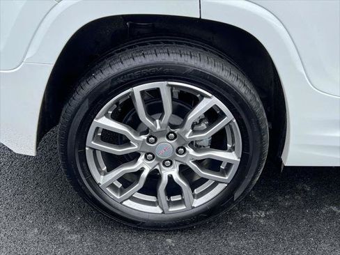 Used 2022 GMC Terrain Denali w/ Denali Premium Package AWD/4WD image 8