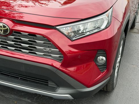 Used 2019 Toyota RAV4 Limited w/ Cold Weather Package AWD/4WD image 12