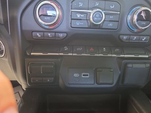 Used 2021 GMC Sierra 1500 AT4 AWD/4WD image 16