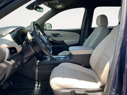Certified 2022 Chevrolet Traverse LS w/ LPO, Floor Liner Package AWD/4WD image 8