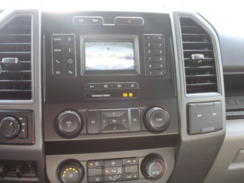 Used 2022 Ford F350 XL w/ Power Equipment Group AWD/4WD image 25