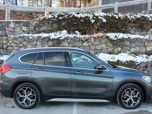 Used 2017 BMW X1 xDrive28i image 5