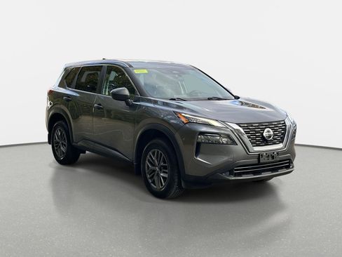 Used 2021 Nissan Rogue S image 3