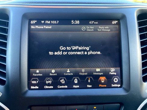 Used 2023 Jeep Cherokee Altitude Lux image 30