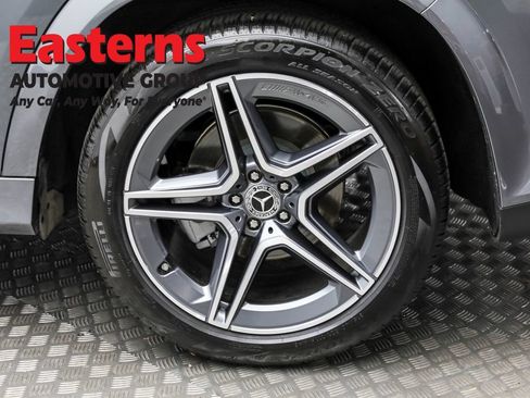 Used 2024 Mercedes-Benz GLS 450 4MATIC w/ AMG Line Exterior image 8