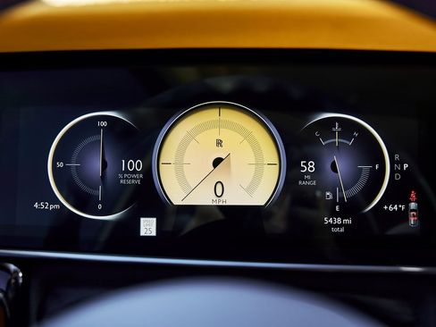 Used 2025 Rolls-Royce Cullinan image 65