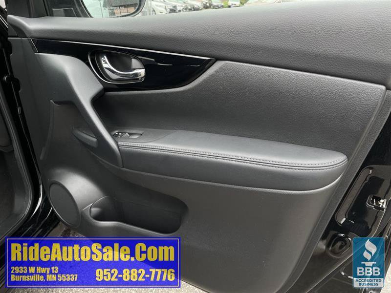 Used 2020 Nissan Rogue Sport SV w/ All-Weather Package AWD/4WD image 13