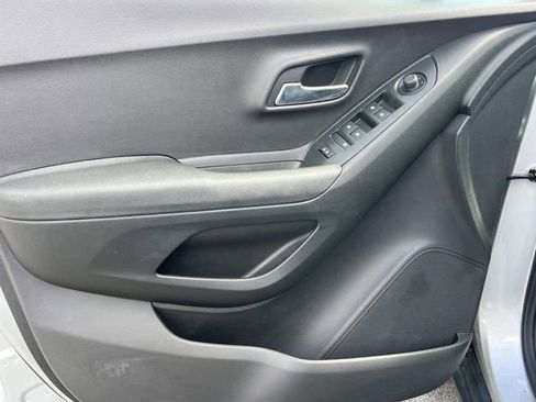 Used 2017 Chevrolet Trax LT w/ LPO, Protection Package image 25