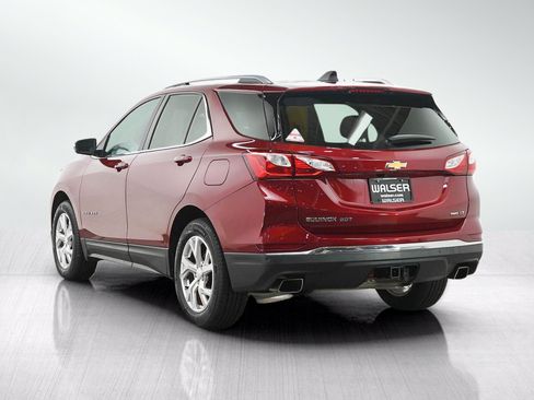 Used 2018 Chevrolet Equinox LT w/ Sun & Infotainment Package AWD/4WD image 3
