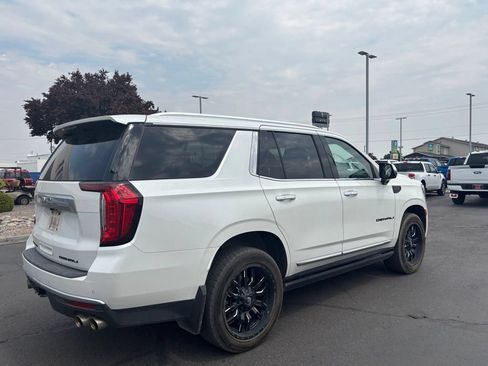 Used 2022 GMC Yukon Denali AWD/4WD image 3