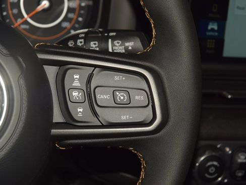 Used 2024 Jeep Wrangler Unlimited Sport AWD/4WD image 40