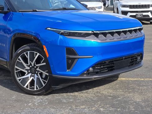 Used 2025 Jeep Wagoneer S Limited image 2