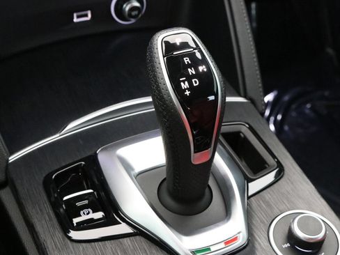 Used 2023 Alfa Romeo Stelvio Sprint AWD/4WD image 20