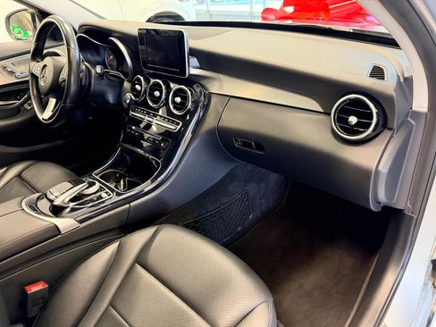 Used 2016 Mercedes-Benz C 300 Luxury image 22