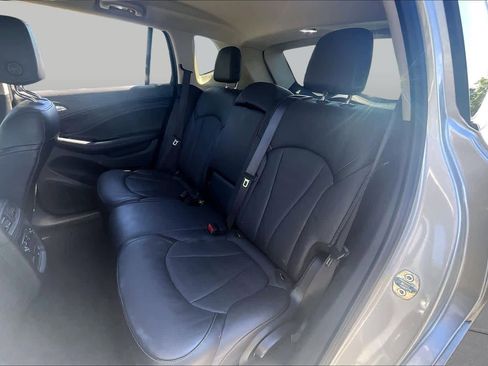 Used 2019 Buick Envision Essence AWD/4WD image 19