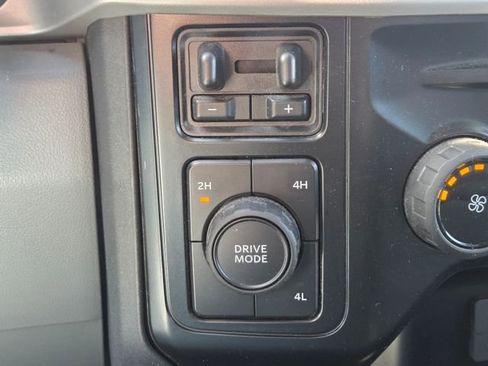Used 2025 Ford F350 XLT AWD/4WD image 32