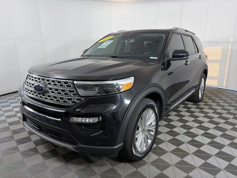 Used 2021 Ford Explorer Limited w/ Hybrid Equipment Group 310A AWD/4WD image 2