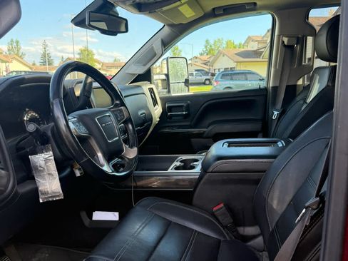 Used 2016 GMC Sierra 2500 Denali w/ Duramax Plus Package AWD/4WD image 4