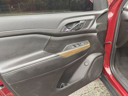 Used 2019 GMC Acadia SLE image 10