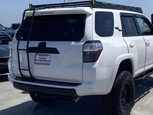 Used 2019 Toyota 4Runner TRD Off-Road Premium AWD/4WD image 4