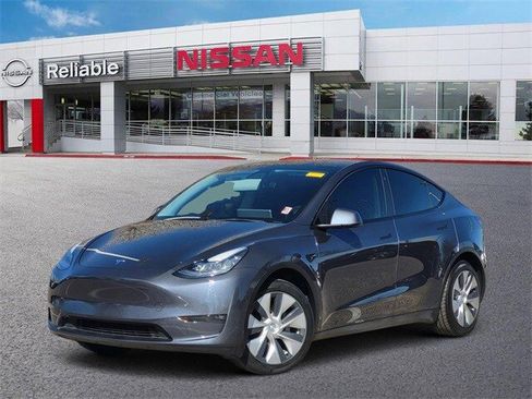 Used 2021 Tesla Model Y Long Range image 2