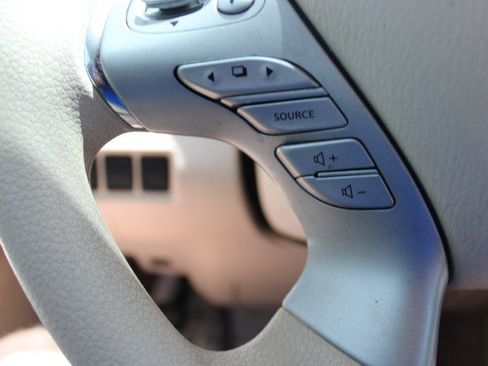 Used 2015 Nissan Murano S FWD image 25