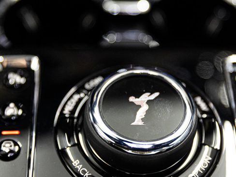 Used 2022 Rolls-Royce Ghost w/ Ghost Package image 34