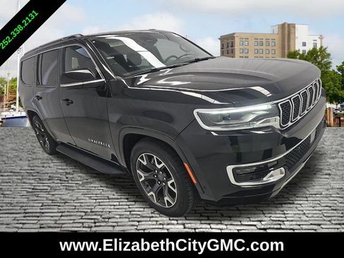Used 2024 Jeep Wagoneer Series III AWD/4WD image 1