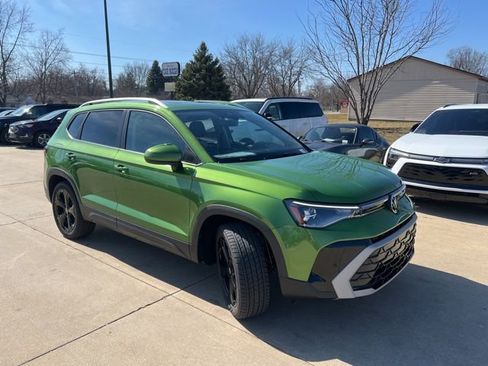 New 2026 Volkswagen Taos SEL AWD/4WD image 1