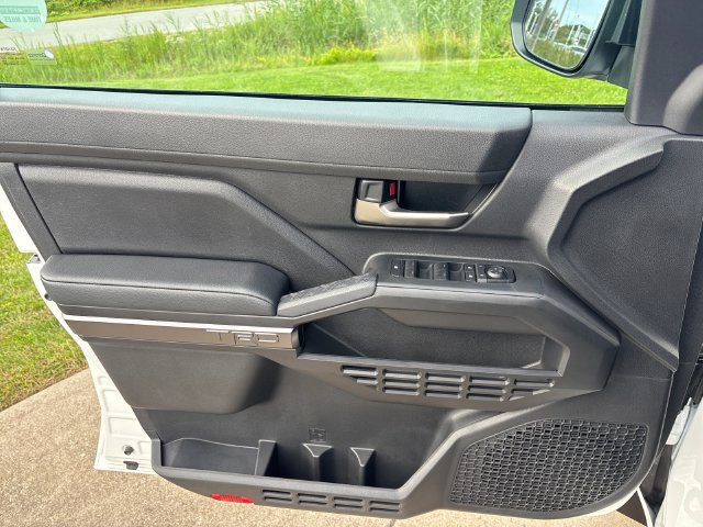 Used 2024 Toyota Tacoma TRD Off-Road AWD/4WD image 11