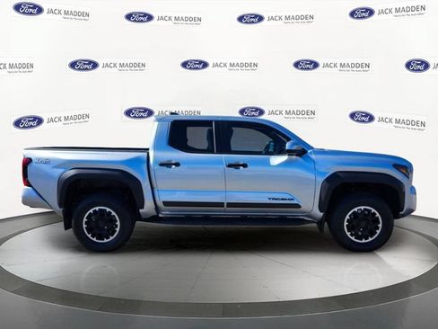 Used 2024 Toyota Tacoma TRD Off-Road AWD/4WD image 6