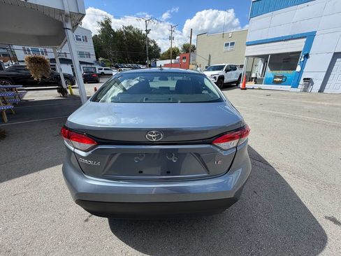 Used 2024 Toyota Corolla LE FWD image 4