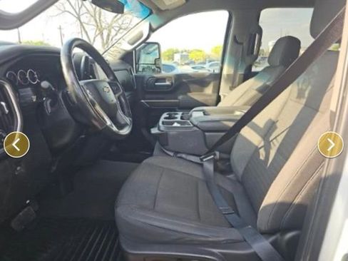 Used 2022 Chevrolet Silverado 2500 LT w/ Convenience Package image 12