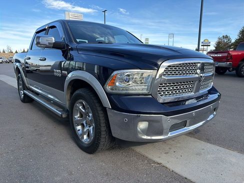 Used 2014 RAM 1500 Laramie w/ Convenience Group image 9