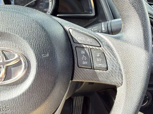 Used 2017 Toyota Yaris iA image 8