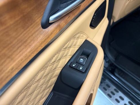 Used 2025 Jeep Grand Cherokee L Summit AWD/4WD image 25
