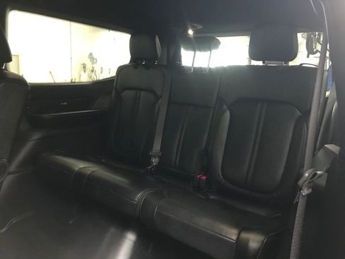 Used 2024 Jeep Wagoneer Series II image 31