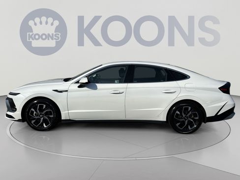 Certified 2024 Hyundai Sonata SEL FWD image 2