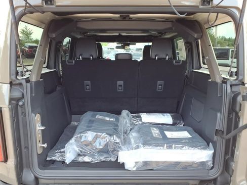 New 2026 Ford Bronco Badlands AWD/4WD image 13