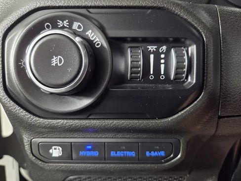 Used 2022 Jeep Wrangler Unlimited Rubicon 4xe w/ Steel Bumper Group AWD/4WD image 19