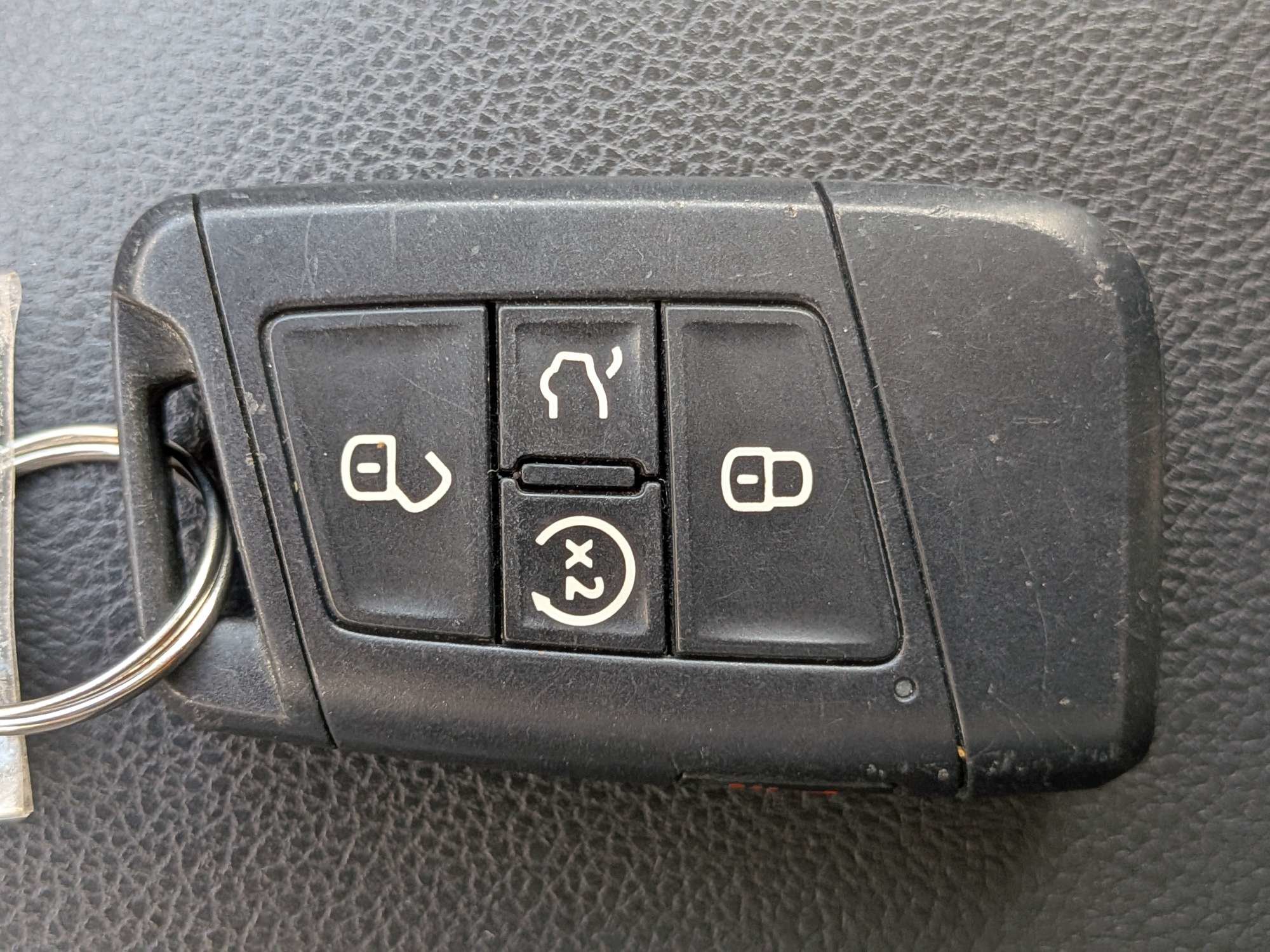 Used 2022 Volkswagen Tiguan SE FWD image 30