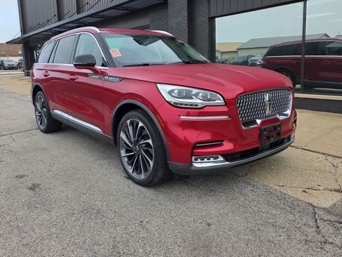 Used 2020 Lincoln Aviator Reserve w/ Equipment Group 202A image 3