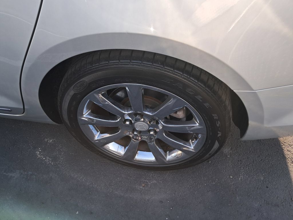 Used 2014 Buick LaCrosse Leather FWD image 9