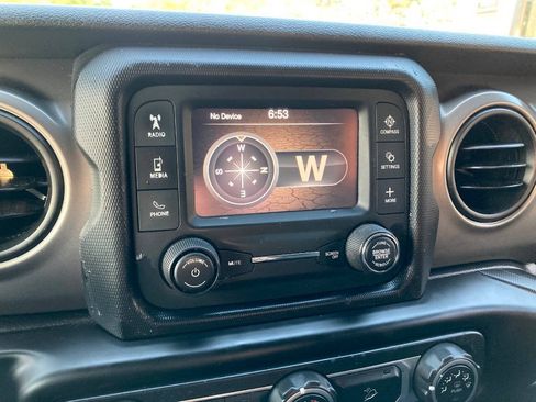 Used 2020 Jeep Wrangler Unlimited Sport S AWD/4WD image 21