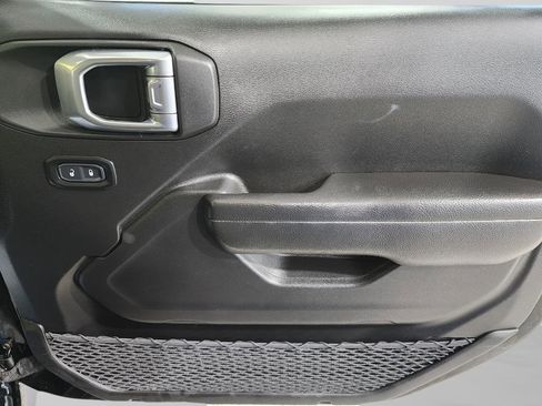 Used 2023 Jeep Wrangler Unlimited Rubicon 4xe w/ Steel Bumper Group image 29