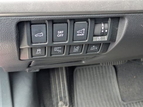 Used 2016 Subaru Outback 2.5i Limited AWD/4WD image 16