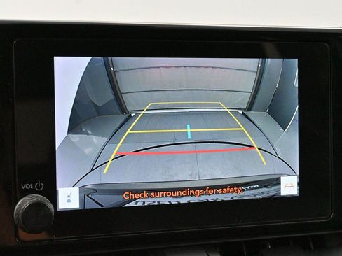 Used 2024 Toyota RAV4 LE FWD image 20